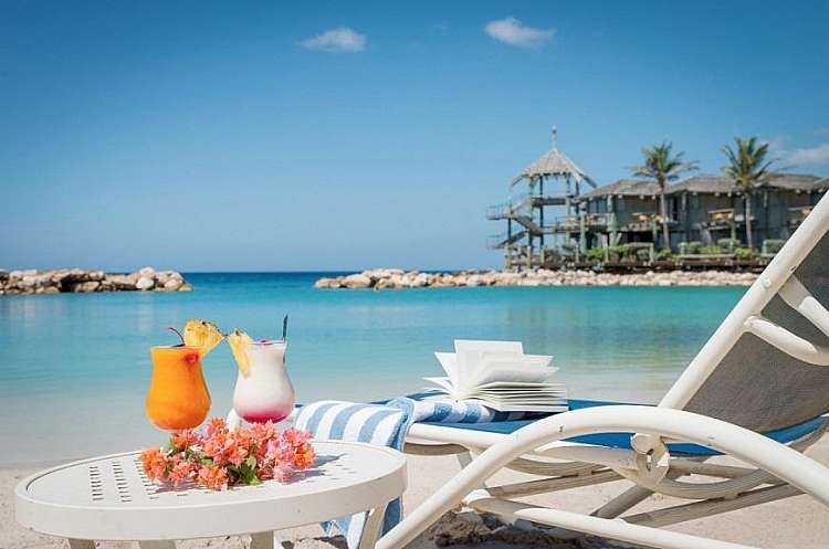 Avila Beach Hotel, Curacao